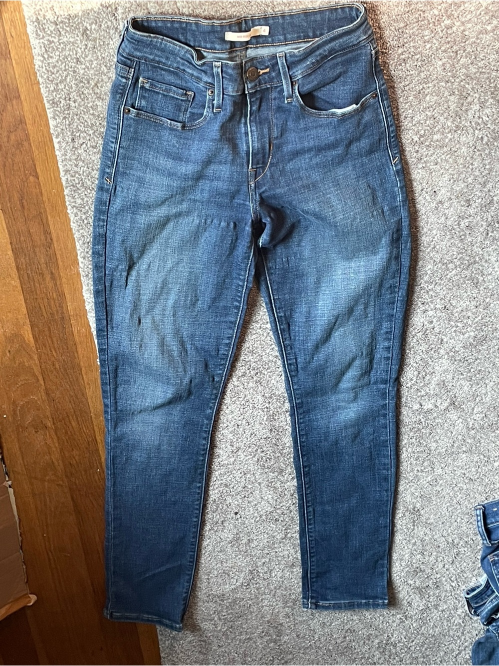 Levi's Women's Skinny Jeans - Dark Blue Wash high rise